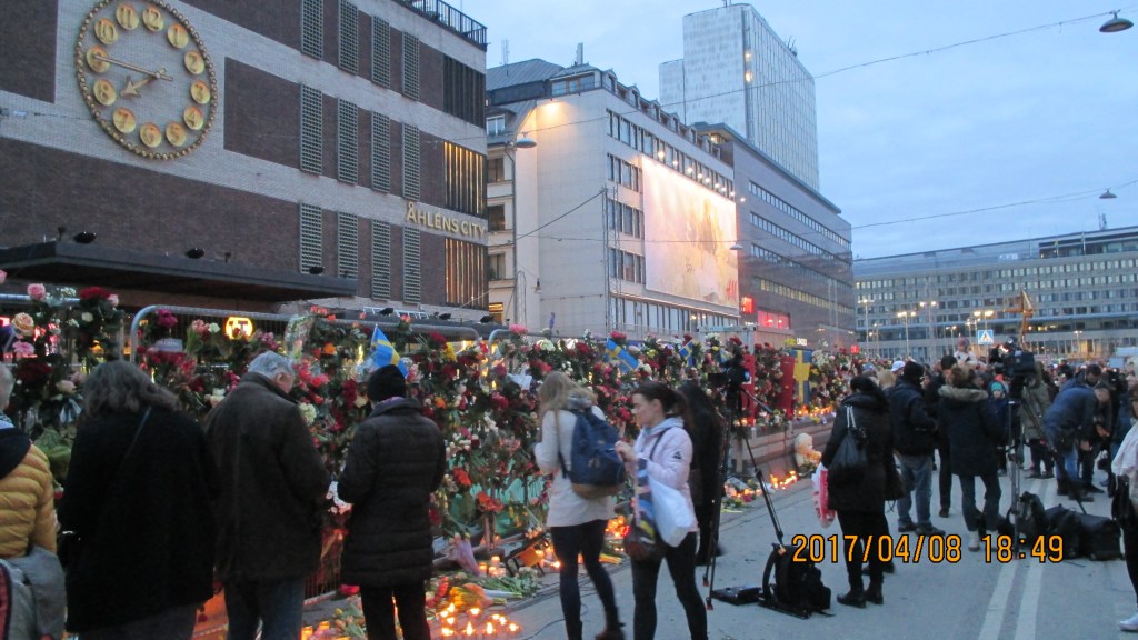 Åhlen's och avspäyrningar 2017 04 08 008